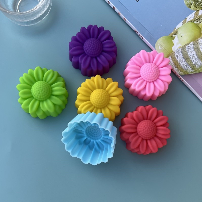 6 Pcs Set Non-Stick Flower Des - огляд і ціна Soap Making Kits