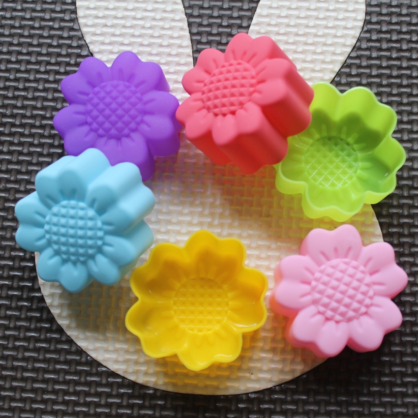 6 Pcs Set Non-Stick Flower Des - огляд і ціна Soap Making Kits